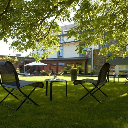 Hotel Le Beau Sejour Nassogne Buitenkant foto